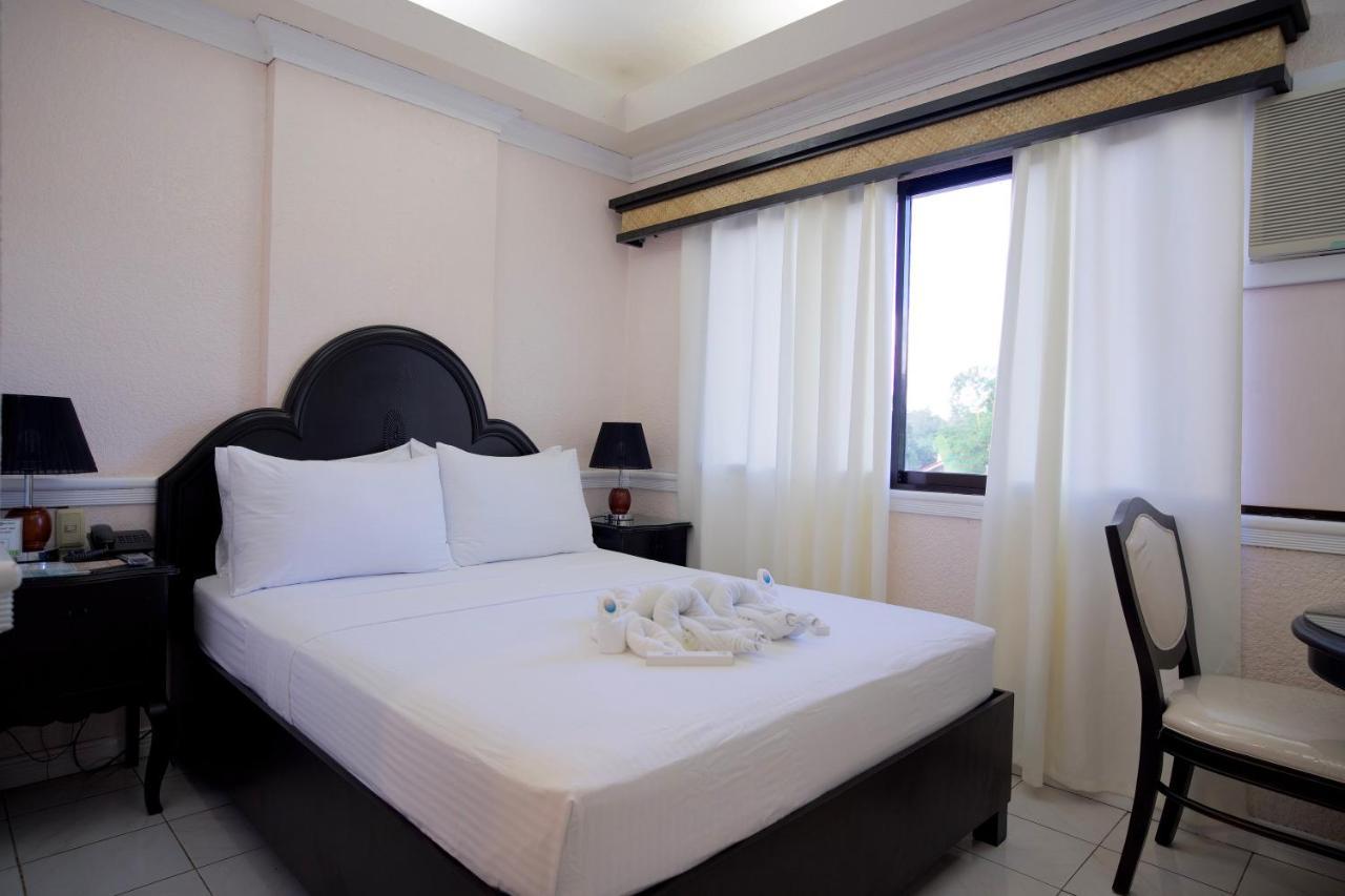 Dao Diamond Hotel & Restaurant Тагбиларан Сити Екстериор снимка
