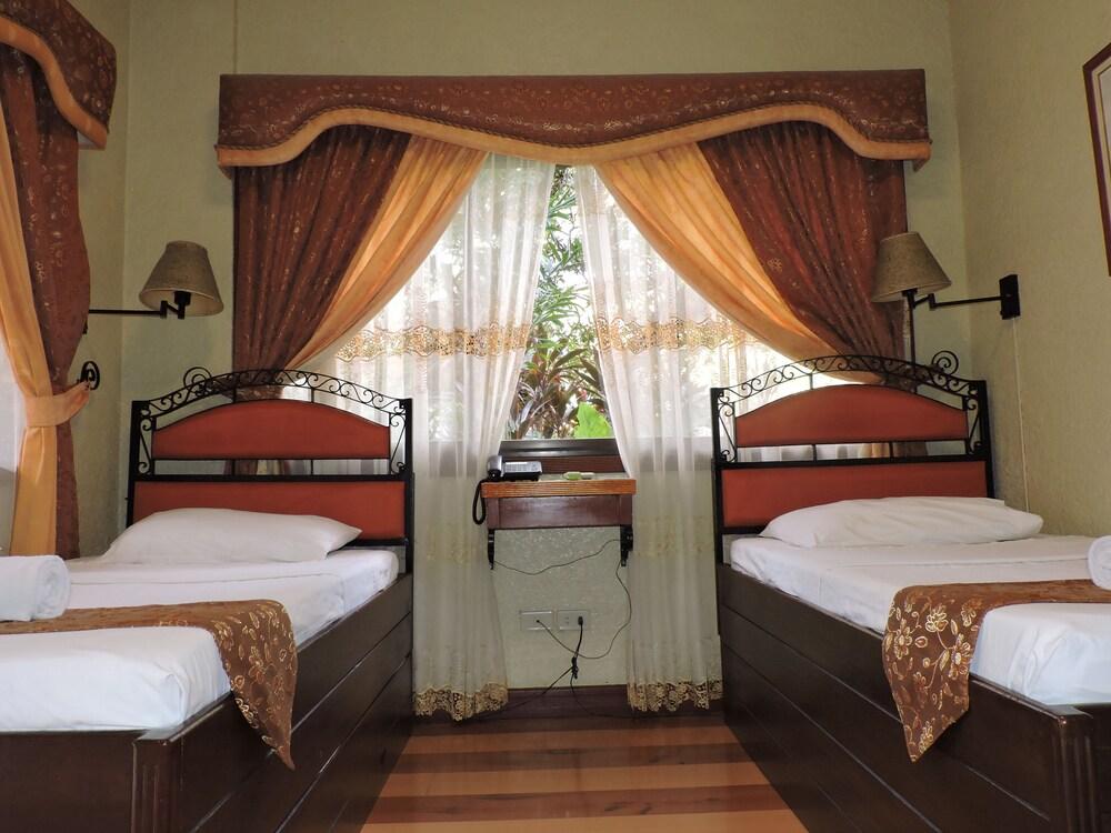 Dao Diamond Hotel & Restaurant Тагбиларан Сити Екстериор снимка